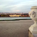 Central Mariahilfer Apartment 4 Min To The City Shopping Center And Schoenbrunn Palace